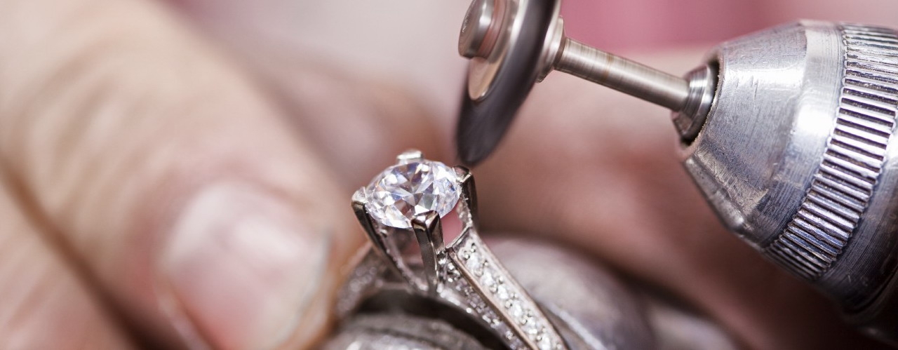 Оказываем услуги по ремонту колец ювелирных Ремонт ювелирных колец